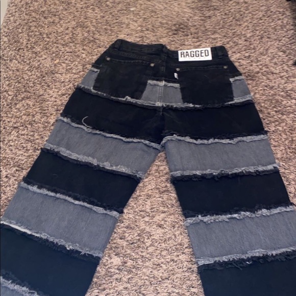 Princess Polly Ragged Jeans - Picture 2 of 2